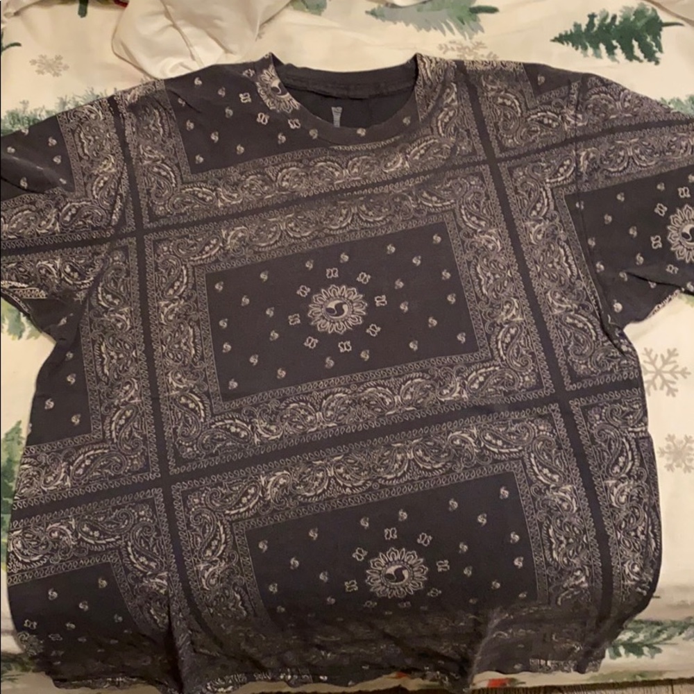 Rare Men’s DVS Bandana Skateboarding Shirt